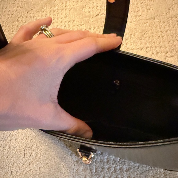 8 Other Reasons Justine Black Shoulder Bag - Picture 7 of 10